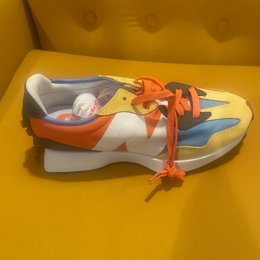 Unisex Brand New New Balance Shoes